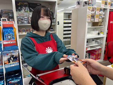 国内最大級カードゲームショップのレジ・接客スタッフ／仕事の中に”楽しい”がたくさん！［未経験OK］