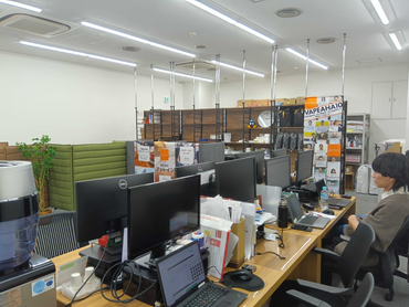 ★一般事務・オフィス内全般、社員のサポート★　経験不問！オシャレ自由♪　週4日～OK◎