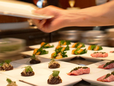 【履歴書不要】JR名古屋駅直結！★メディアで話題★人気中華料理店でのホール接客（MASA'S KITCHEN） #まかないあり #未経験者歓迎 #時給1300円 #ダブルワークOK