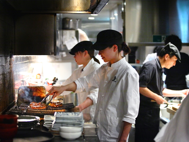 銀座駅スグ｜週2OK｜時給1,300～昇給アリ◎2週間毎シフトで柔軟な働き方もできる！