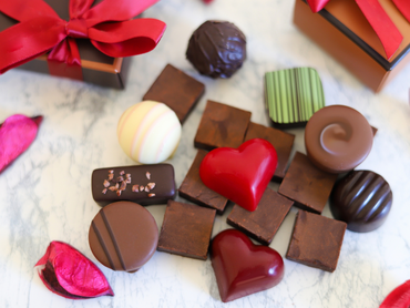 ＼約１か月の短期／1/14～2/14まで♪テスト期間のお休みOK♪時給1380円×7.5時間→なんと日給10,350円◎バレンタインのイベントスタッフ募集★かけもちOK♪35名募集◎アムール・デュ・ショコラではたらこう☆お友達と一緒の応募OK！