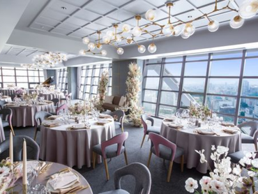 結婚式場のホールスタッフ　週1～OK　土日祝歓迎！まかないあり！就活に活かせるお仕事です