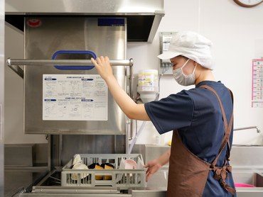 【週２日OK！】イリーゼ二子玉川 レトルト食材を温めて盛り付けるだけの簡単なお仕事♪_107144