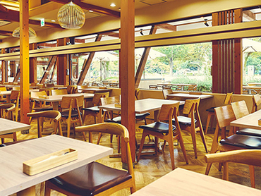 ＜上野恩賜公園内＞バイトデビューも大歓迎！おいしいまかない付｜EVERYONEs CAFE　上野恩賜公園