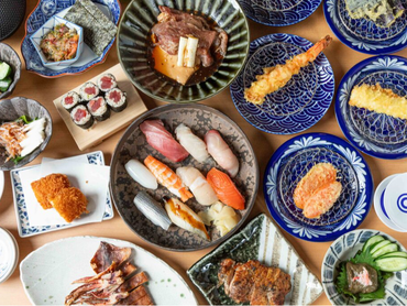 まかない有★四条烏丸駅〜徒歩5分！＜オシャレok＞髪型・髪色自由で自分らしく！週2日〜・1日3h〜okの自由シフトが魅力★履歴書不要★社割あり系列店20%off