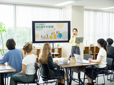【晴海キャンパス】中学生のグループワーク授業の運営補助・学習サポート/コーチング