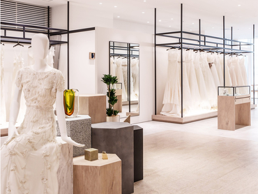 【学業と両立可◎】1日4時間～、週2日～OK！週末フルタイム勤務・未経験者歓迎◎ウエディングドレスショップで将来役立つスキルを身につけませんか✨？