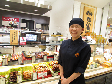 週１日～OK！天神駅直結雨の日でも安心！鶏三和福岡三越店での販売・調理のお仕事♪　未経験者OK♪  従業員割引30％美味しい商品がお得に購入できます♪　　