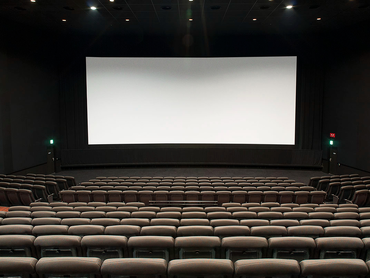 【映画館スタッフ】アルバイトデビューにも最適！新しい仲間たちと新しいお仕事を始めませんか？(MOVIXあまがさき)