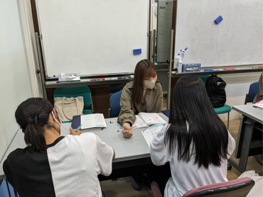 中学生メインの１対２個別指導塾講師。週1回80分～OK!