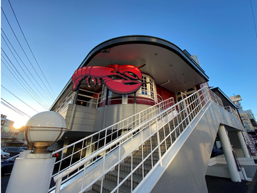 ★シーフードレストランの接客スタッフ★履歴書不要／週2日～／土日祝は時給1270円～／未経験大歓迎で友達との応募もOK！ネイル◎絶品まかないアリ♪