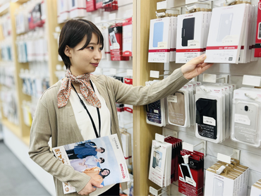ドコモショップ学生スタッフ募集★就活に生かせるスキルが身につく!!＜高時給1500円/安定シフトでしっかり稼げます＞
