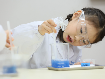 ベネッセ サイエンス教室 用賀教室　実習アシスタント大募集！子どもの学びのサポートをお願いします！　週1日、１日１コマから勤務OK！私服勤務◎