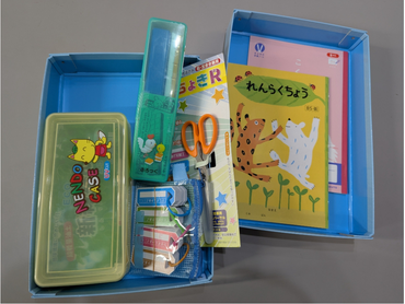 【短期】小学生向け新学期教材の納品補助（準備含む）♪週１日・４時間～OK♪＼学生活躍中／服装自由◎軽作業で楽しく稼げる！