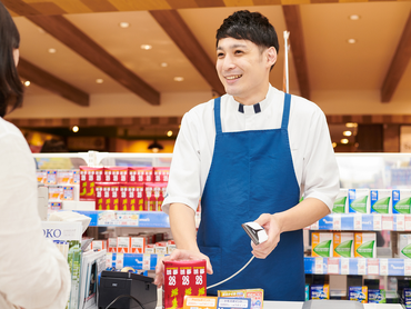 ♪1日4時間〜OK♪＜お得な従業員割引あり＞＜学生多数活躍中＞赤坂見附駅徒歩4分のショップスタッフ