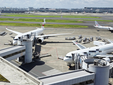 航空業界好き集まれ！高時給1600円｜1月16日～25日までの短期間｜羽田空港でのイベントスタッフ！/B826