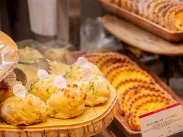 1回生も4回生も歓迎♪マニュアル完備／駅チカ1分／週2〜◎シフト申請2週間ごと【PAUL BOCUSE　大丸百貨店　京都店】#一人暮らし必見