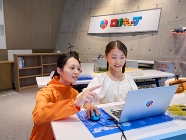 小学生向けのロボットプログラミング教室のチューター（教室サポート）や講師　※土日いずれか、月に２日程度～。1日2時間～