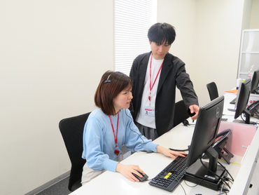 【時給1550円】17：00～の高時給夜間シフト！3ヶ月以上継続で3万円のお祝い金あり✨［郵便物に関する問い合わせ対応］