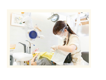 ♪夕方 2時間-3時間のスキマ時間（16時〜19時）　時給1500円！　⭐︎歯科助手バイト⭐︎   駅近１分！！　渋谷8分・池袋14分