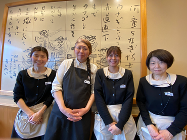 ＜地下鉄七隈線・櫛田神社前駅より徒歩3分＞昇給・賞与・皆勤手当有り！まかない格安！メリット多数の飲食バイト