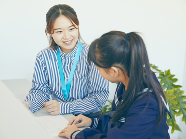 【アルバイト・パート】11月開校・ 講師業務のない 校舎運営サポート事務／「講師」「授業」業務は一切ナシ｜未経験歓迎｜KDDIグループ