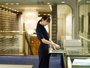 【学業との両立可◎】週1日～OK（フルタイム＆夕方の数時間からの勤務も可能）～世界の最旬ウエディングドレスを扱うセレクトショップ～