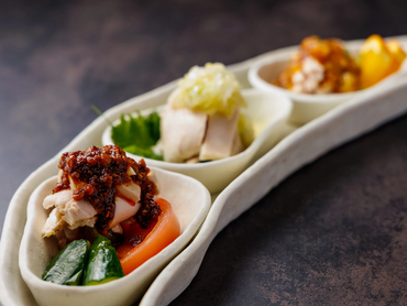 髪色自由・ピアスOK♪「自分らしく」オシャレに働ける、旧居留地の洗練されたレストラン｜駅チカ5分の好立地＆美味しい「まかない」付き