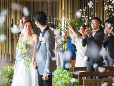 結婚式場のホールスタッフ　週1～OK　土日祝歓迎！まかないあり！就活に活かせるお仕事です