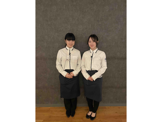 結婚式場のホールスタッフ　週1～OK　土日祝歓迎！まかないあり！就活に活かせるお仕事ですの詳細画像