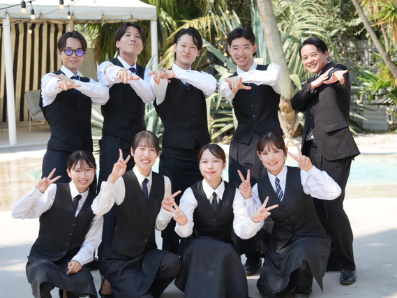 結婚式を一緒に創り上げましょう　ブライダルサービススタッフ　週1日～土日のみOK　未経験者歓迎　初アルバイト歓迎　同年代が多いので馴染みやすい　ガクチカ！就活でも評判いいですよの詳細画像