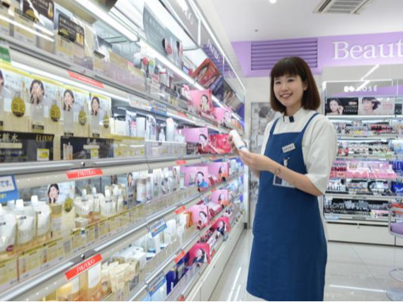 学業優先OK！未経験歓迎◎ トモズで駅チカバイト♪ 週2日～OK！ 従業員割引や資格取得支援も充実！｜「渋谷駅」から徒歩4分の詳細画像