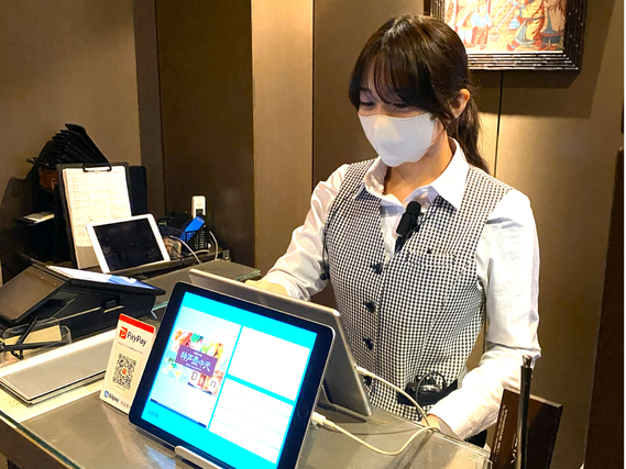 髪色自由・ピアスOK♪「自分らしく」オシャレに働ける、旧居留地の洗練されたレストラン｜駅チカ5分の好立地＆美味しい「まかない」付きの詳細画像