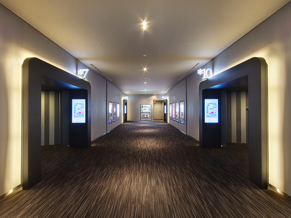 【映画館スタッフ：即日選考可能】チャットで回答するだけ！すぐに選考結果が分かるので、スムーズに二次選考へ！(新宿ピカデリー)の詳細画像