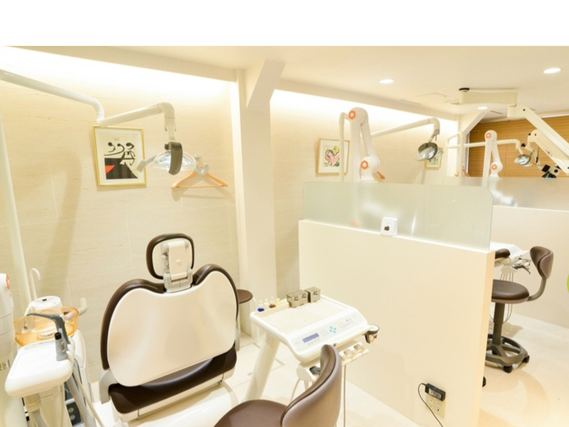 ♪夕方 2時間-3時間のスキマ時間（16時〜19時）　時給1500円！　⭐︎歯科助手バイト⭐︎   駅近１分！！　渋谷8分・池袋14分の詳細画像