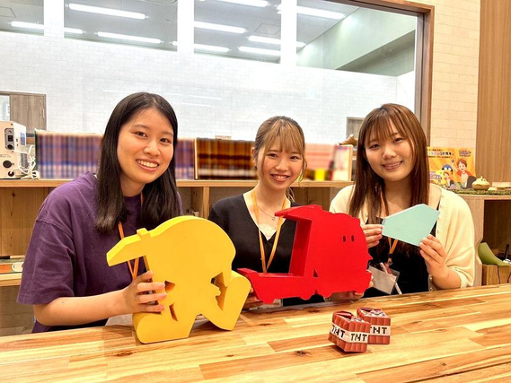 【総合学習塾の授業サポートスタッフ】＊時給1380円～＊週1日～、月1回～勤務OK！＊未経験でも先輩が丁寧にサポート！＊教育現場での経験を積みたい方におすすめです！お友だち紹介特典ありの詳細画像