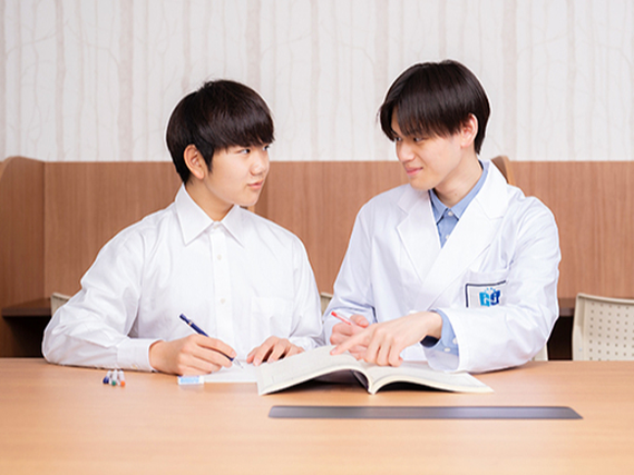 ＼私服OK/得意教科でOK♪1対1で教える個別指導塾。充実の研修で未経験も安心★の詳細画像