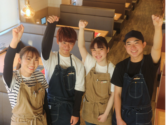 焼肉店の店舗スタッフ／週1日・1日3h〜OK！／カフェのような店内でおしゃれな制服で働ける！の詳細画像