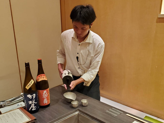 【週2日～◎ディナータイム歓迎】銀座で一流の接客を学べる★高級和食懐石店ホールスタッフ募集！未経験歓迎◎学業との両立できます！学生さん多数活躍中♪お友達同士での応募もOK！和食料理人が作る美味しい賄い付き☆の詳細画像