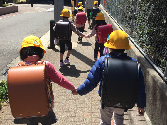 学童保育　小学生の保育　駅から徒歩5分！　昇給有り　週1日～ok　未経験歓迎　勤務地異動なし　勤務日数・時間は学校やご家庭の状況に合わせて相談してくださいね！の詳細画像