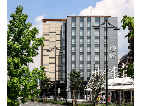 ラグジュアリーなホテルで働きたい方必見！フロント、ロビーアテンド等で接客スキルが学べる環境です✻の詳細画像