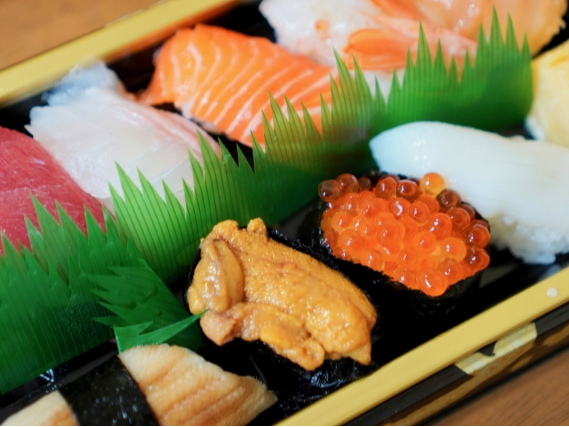 岩田屋本店レストラン街【たつみ寿司】ホールスタッフの詳細画像