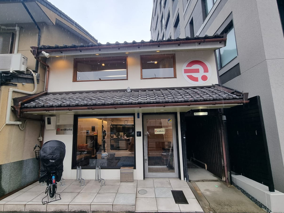 時給1300円〜★週1日～・短時間OK！外国人スタッフの日本語おしゃべりパートナー（未経験歓迎／土日または平日夜／髪型自由）の詳細画像
