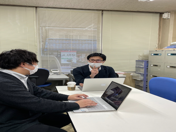 天神徒歩圏内、学校事務に興味がある学生大歓迎、留学生の方とかかわる機会が多い環境です。勤務日時希望受け付けます。アルバイトから就職できる可能性あり。の詳細画像