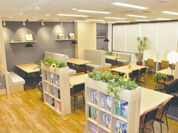 私服OK!!カフェみたいな空間で自分の経験を活かしてアドバイス!の詳細画像