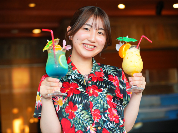 ★シーフードレストランの接客スタッフ★履歴書不要／週2日～／土日祝は時給1280円～／未経験大歓迎で友達との応募もOK！ネイル◎絶品まかないアリ♪の詳細画像