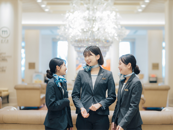 【結婚式場のコンシェルジュ】時給1250円〜アルバイトデビュー、未経験、友人同士の応募大歓迎★表参道駅すぐの結婚式場でコンシェルジュのお仕事♪　#週1日～OKの詳細画像